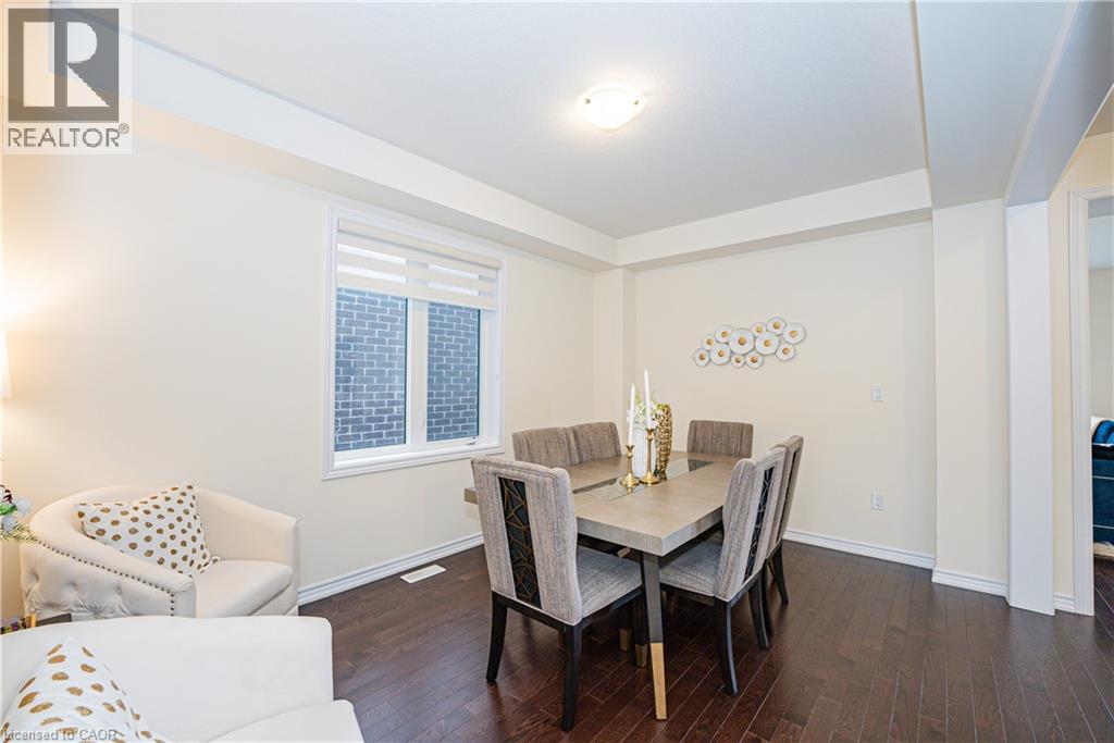 22 Oaktree Drive Property Photo 6