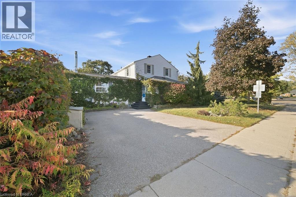 144 St George Street Property Photo 3
