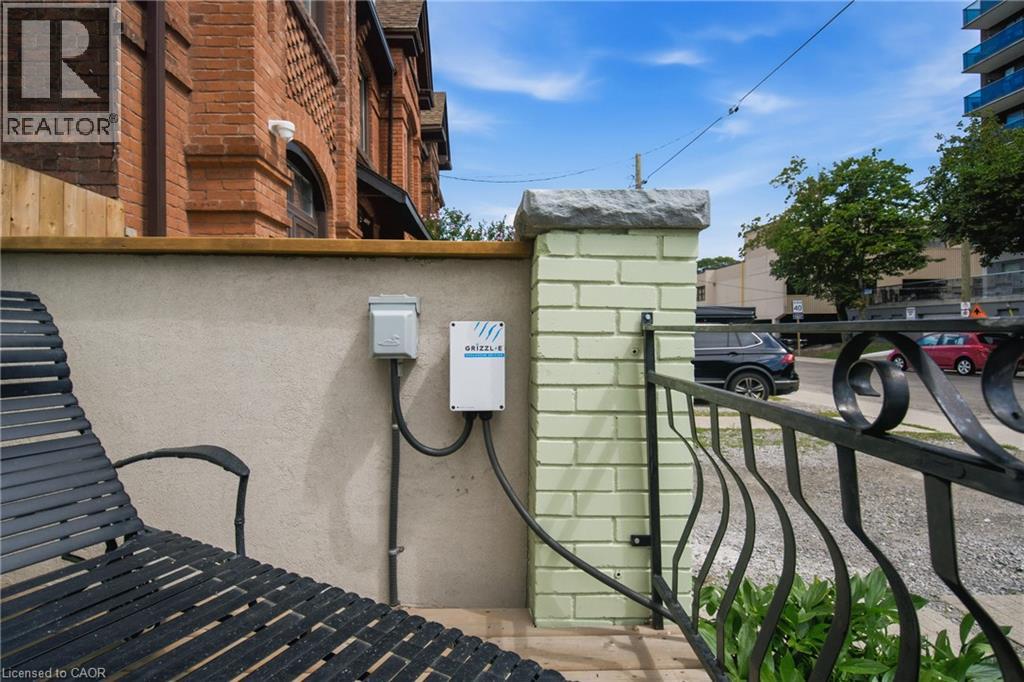 22 Spring Street Property Photo 4