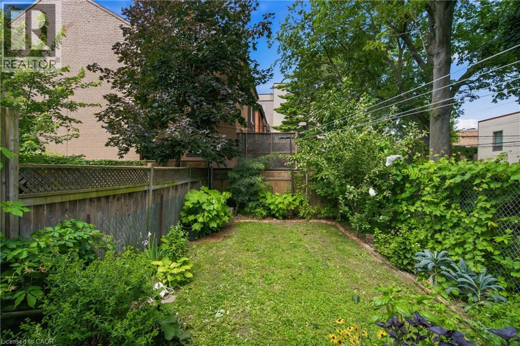 22 Spring Street Property Photo 44