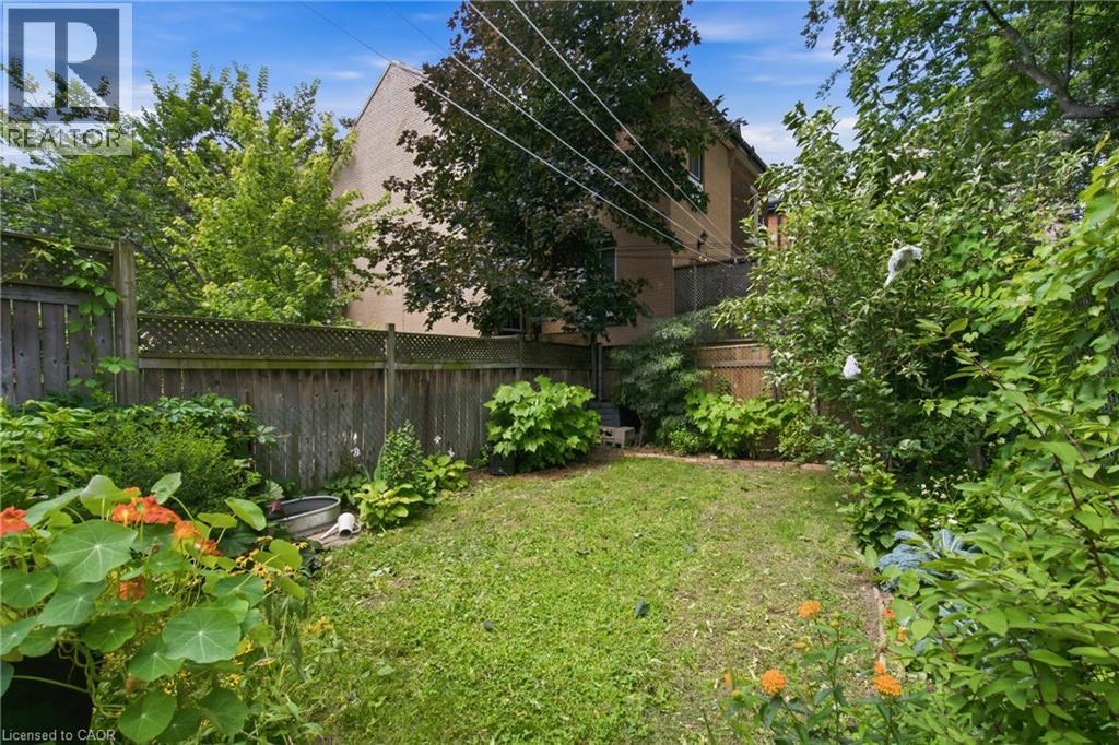 22 Spring Street Property Photo 45