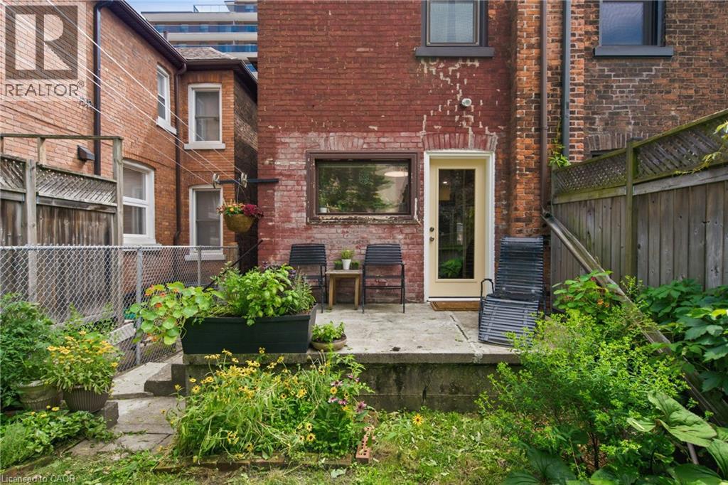 22 Spring Street Property Photo 46