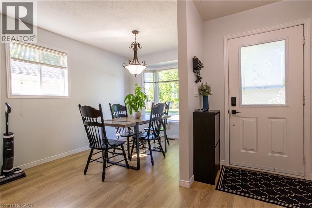 536 St Andrew Street Property Photo 3