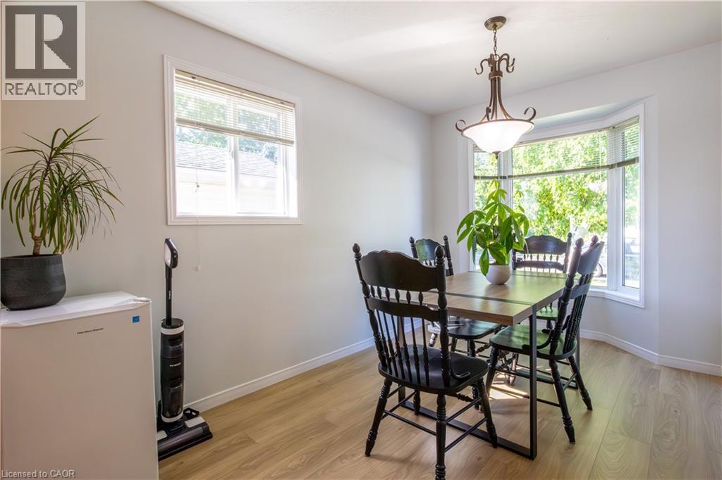 536 St Andrew Street Property Photo 4