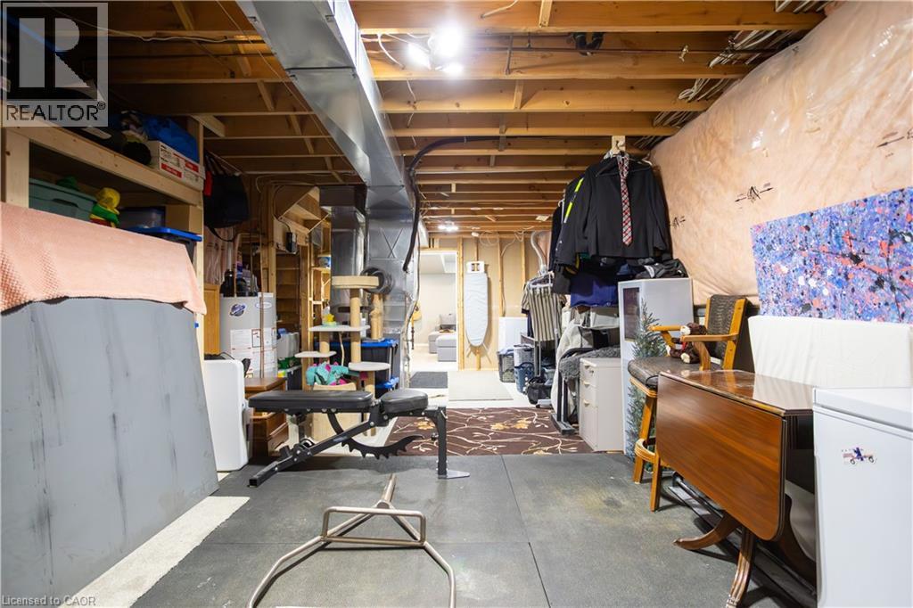 536 St Andrew Street Property Photo 28