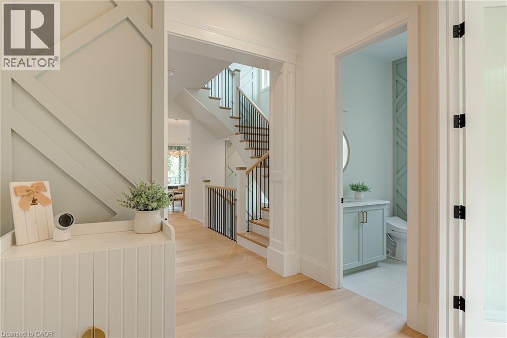 90 Margaret Avenue N Unit# A Property Photo 7