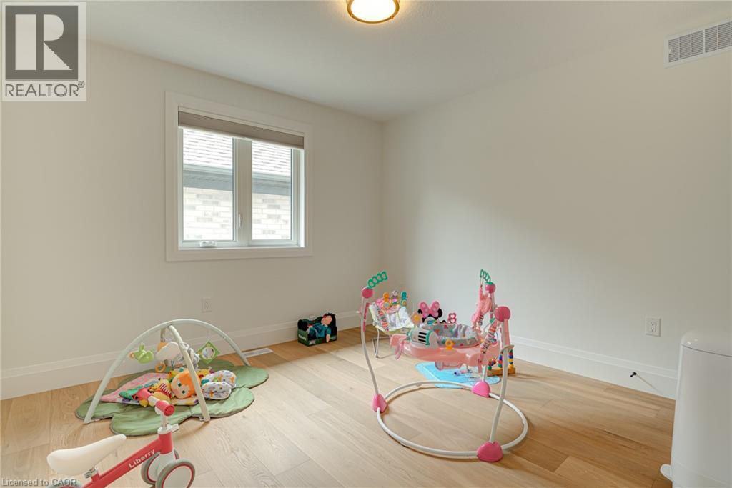 90 Margaret Avenue N Unit# A Property Photo 30