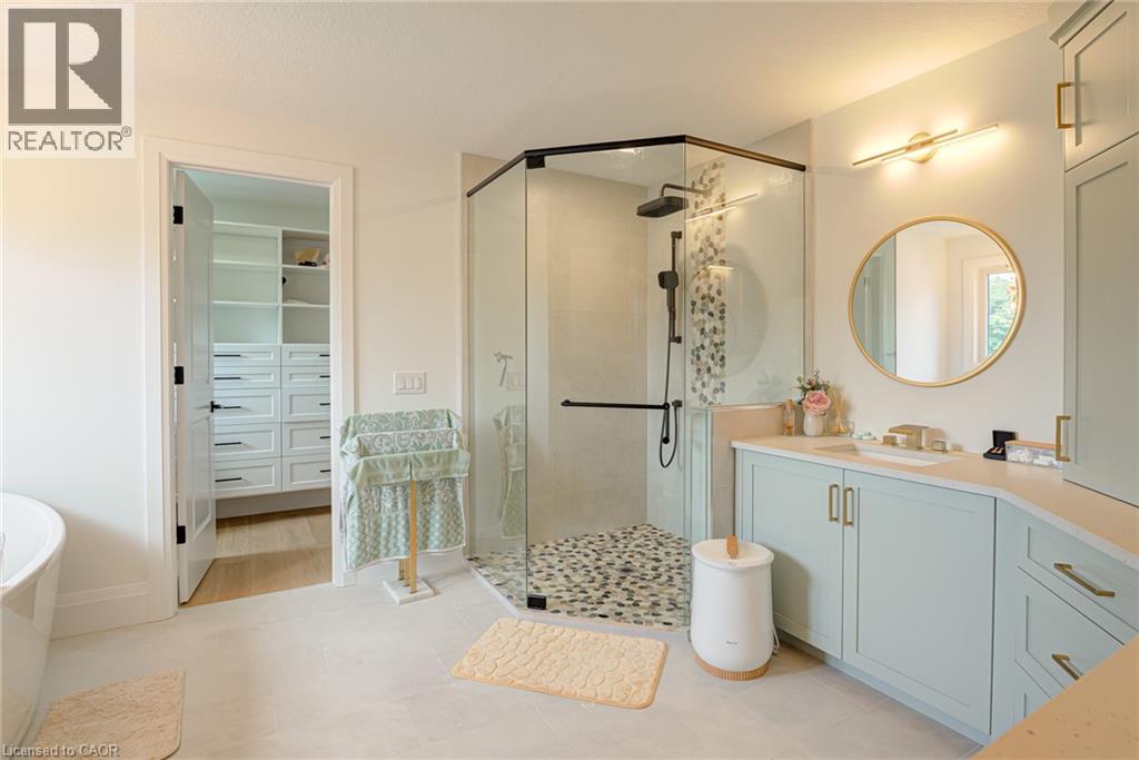 90 Margaret Avenue N Unit# A Property Photo 33