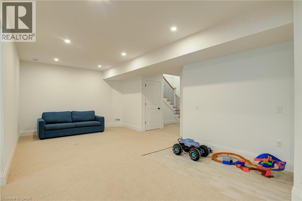 90 Margaret Avenue N Unit# A Property Photo 38