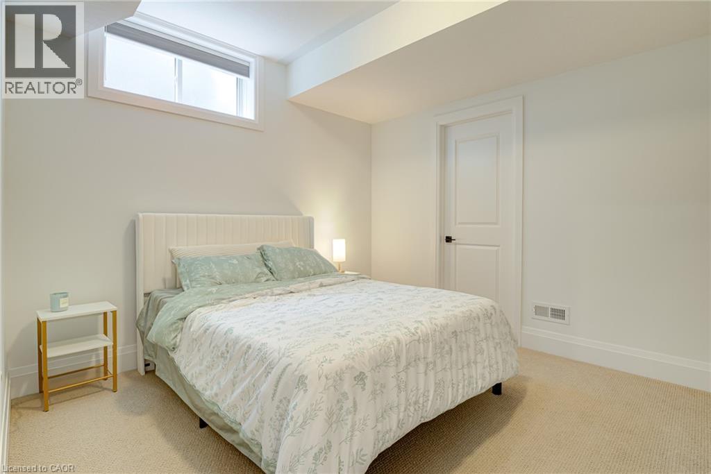 90 Margaret Avenue N Unit# A Property Photo 40
