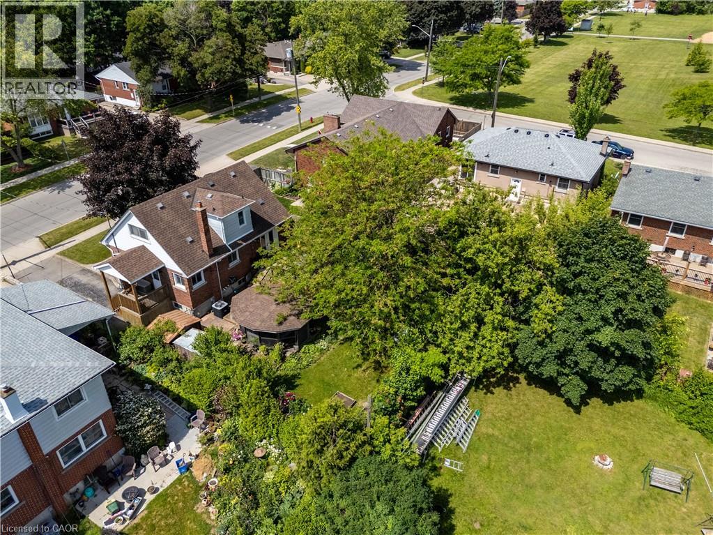 129 Broker Drive Property Photo 2