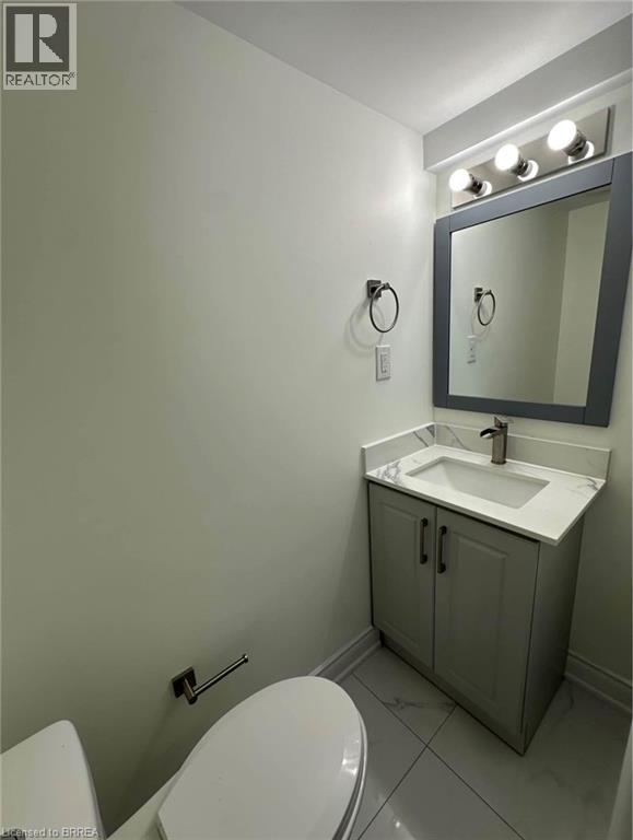 5 Munro Circle Unit# Lower Property Photo 6