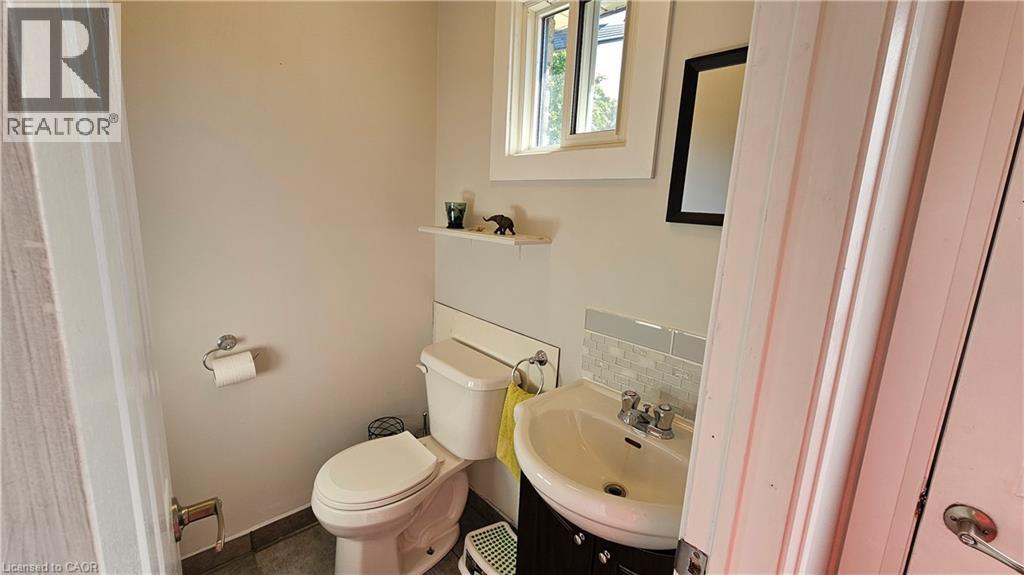 4 Parkside Drive Property Photo 6
