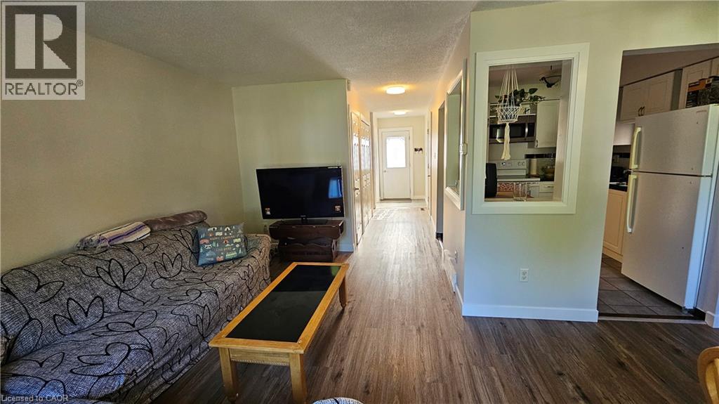 4 Parkside Drive Property Photo 8