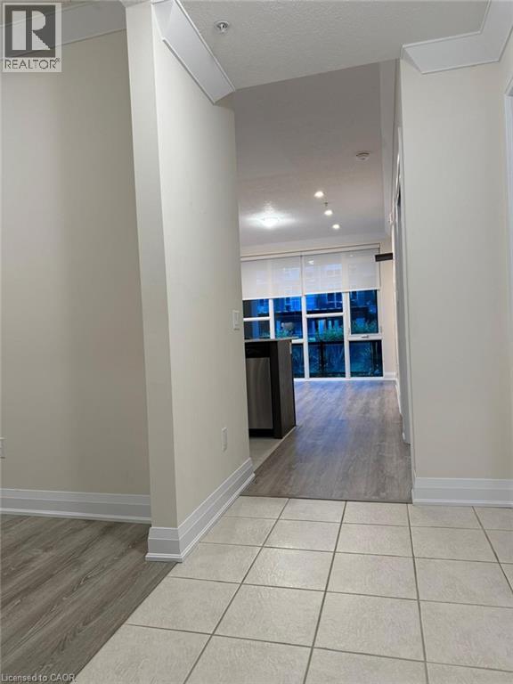 16 Concord Place Unit# 104 Property Photo 3