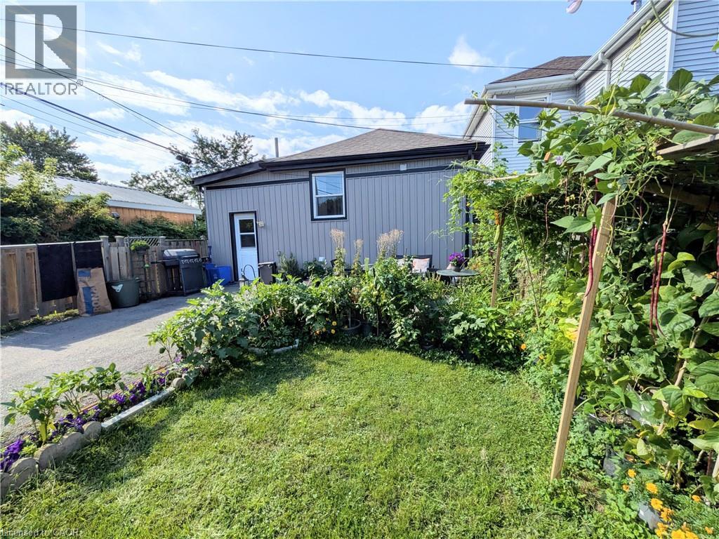 7 Campbell Avenue Property Photo 4