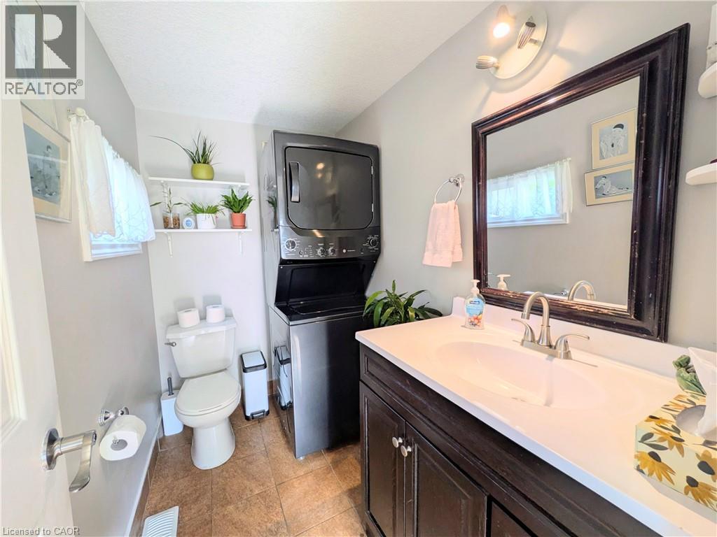 7 Campbell Avenue Property Photo 6