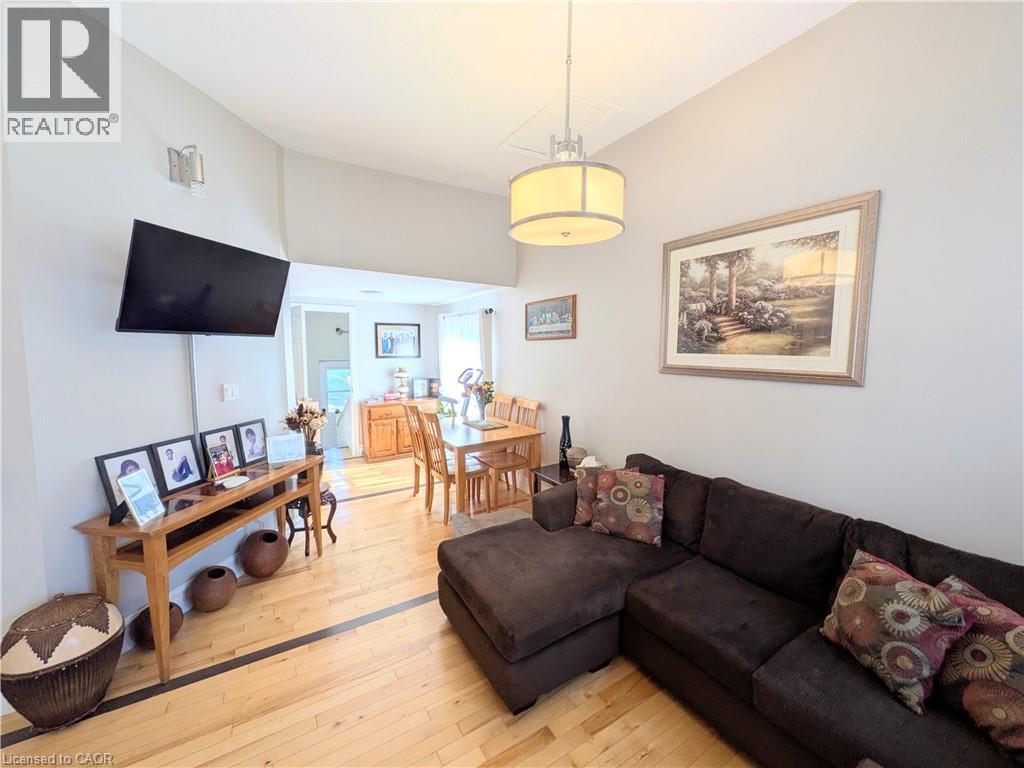 7 Campbell Avenue Property Photo 14