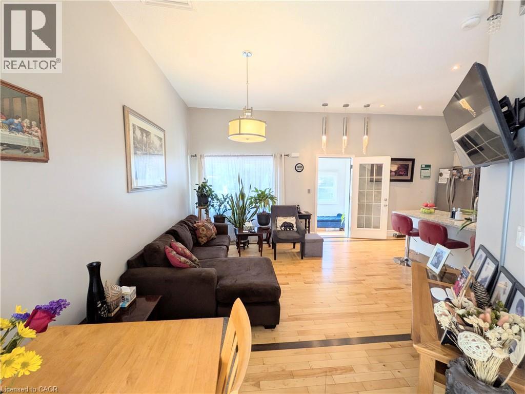 7 Campbell Avenue Property Photo 15