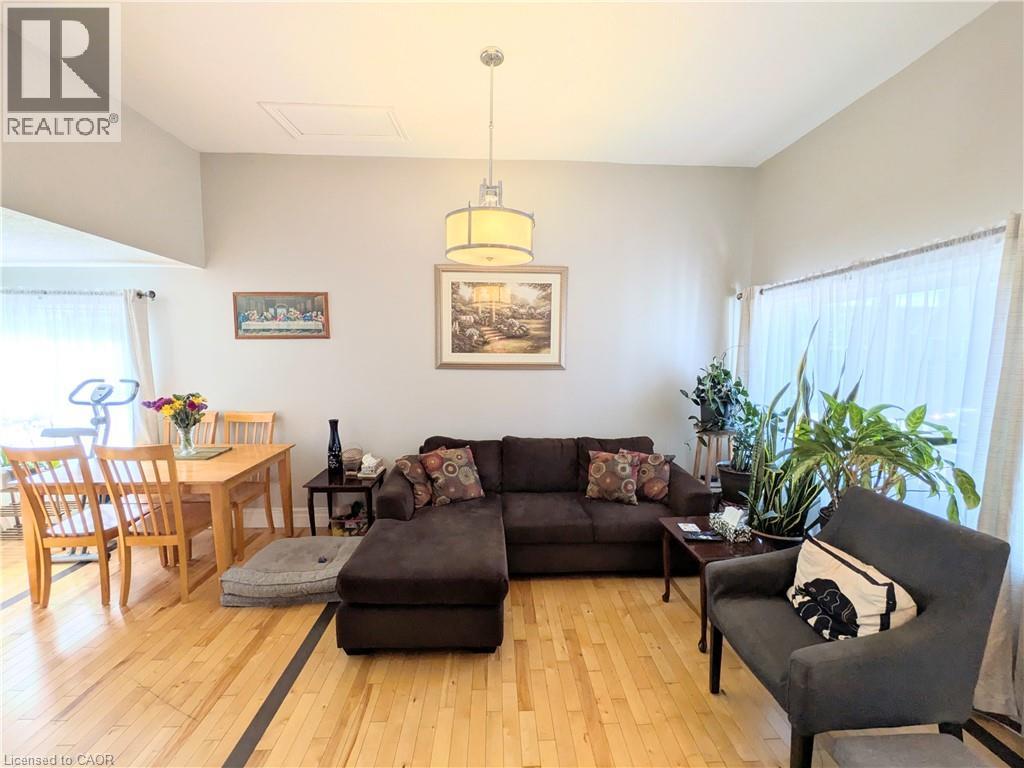 7 Campbell Avenue Property Photo 16