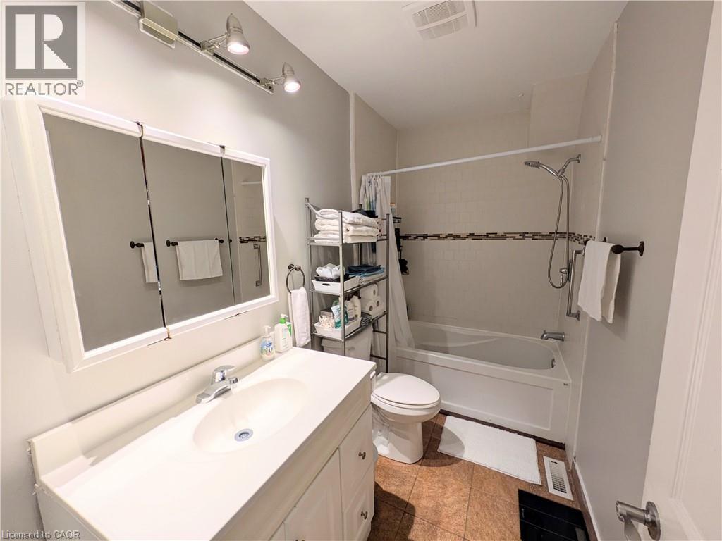 7 Campbell Avenue Property Photo 18
