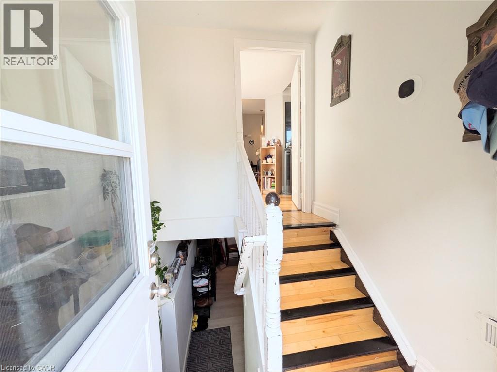 7 Campbell Avenue Property Photo 20