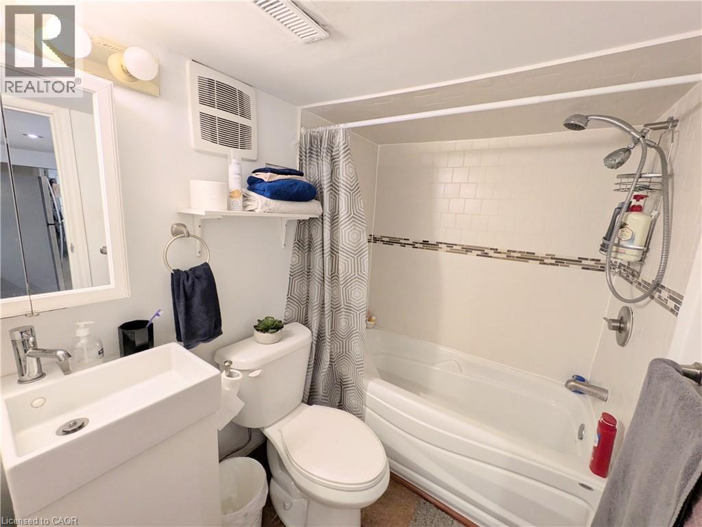 7 Campbell Avenue Property Photo 25