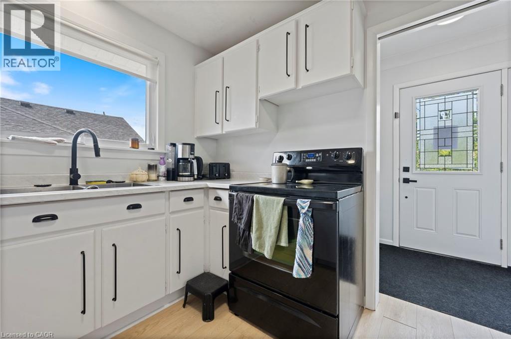 23 Homewood Avenue Property Photo 9