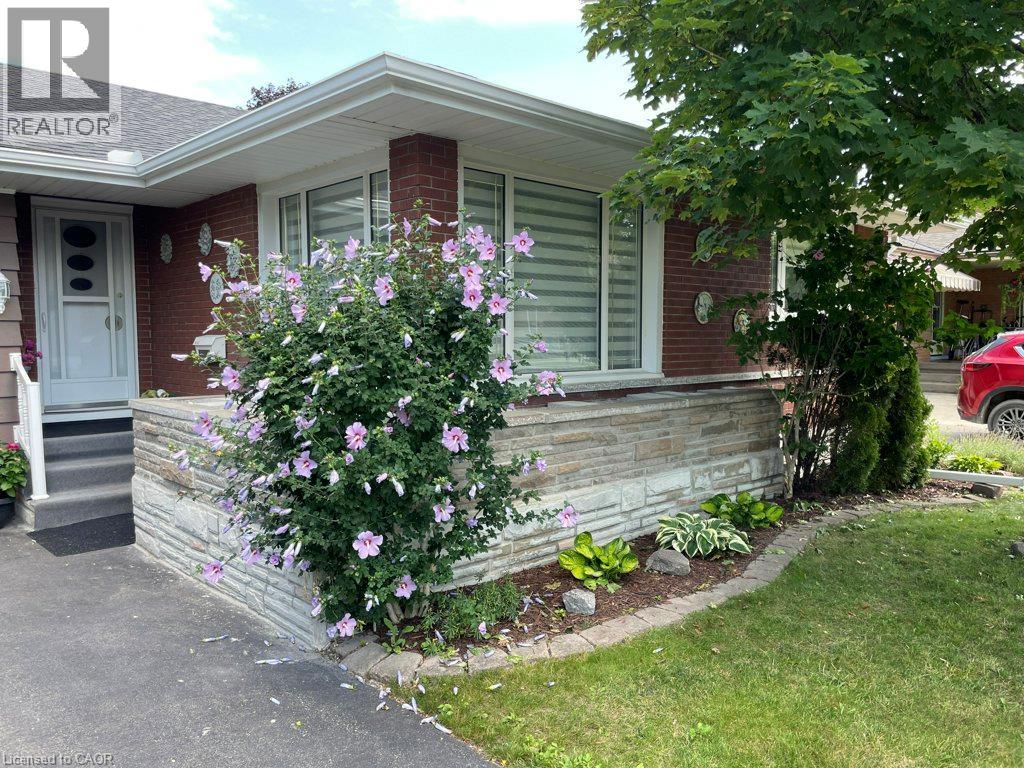 88 Bond Street Property Photo 2
