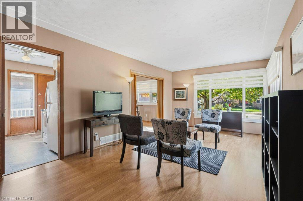 88 Bond Street Property Photo 6