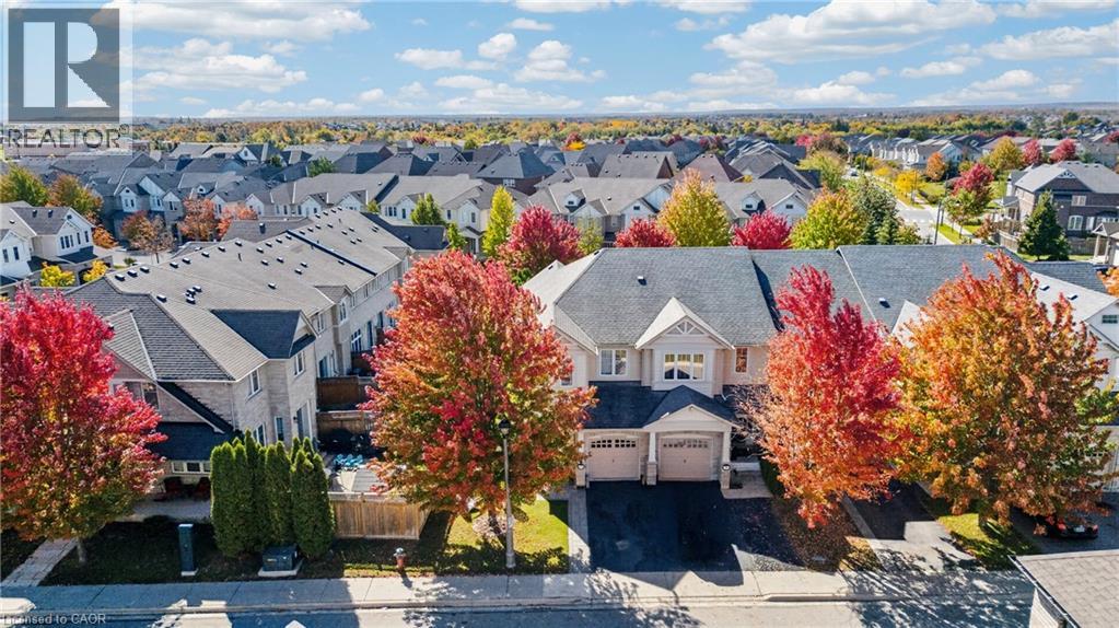10 Maplerun Street Property Photo 2