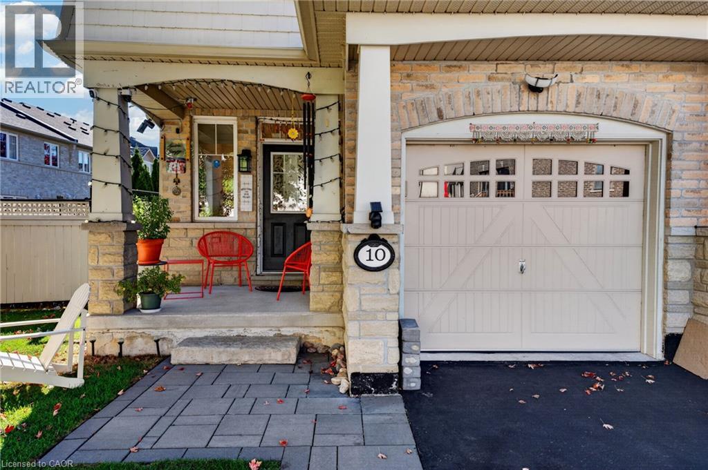 10 Maplerun Street Property Photo 4