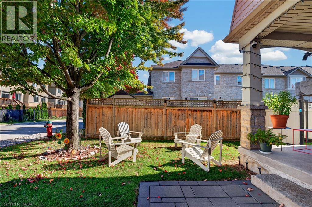 10 Maplerun Street Property Photo 6