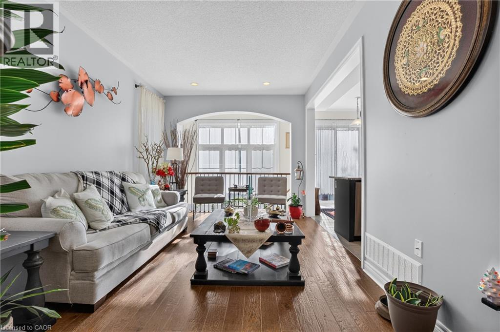 10 Maplerun Street Property Photo 13