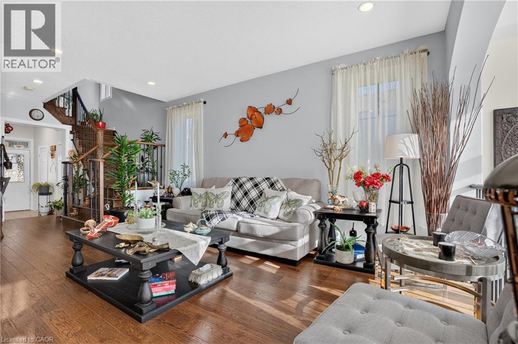 10 Maplerun Street Property Photo 14