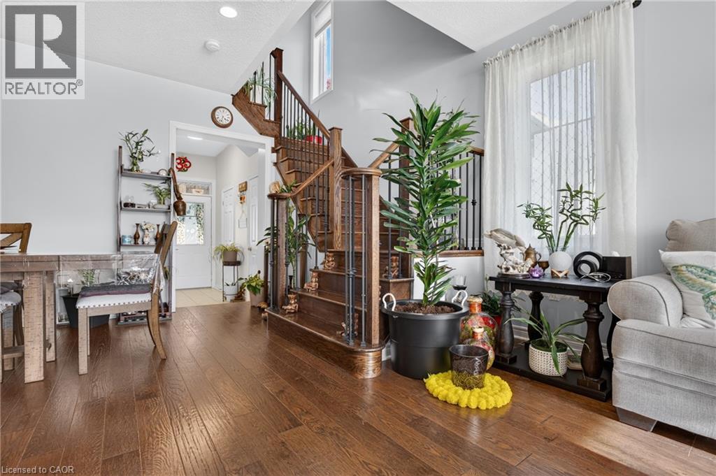 10 Maplerun Street Property Photo 23