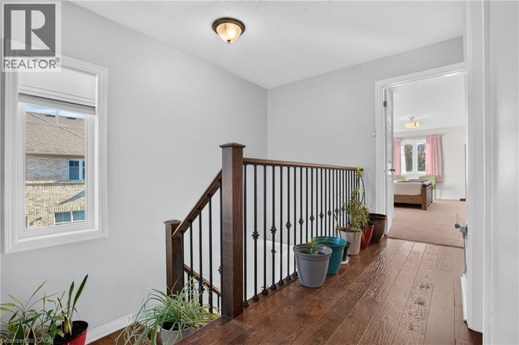 10 Maplerun Street Property Photo 24