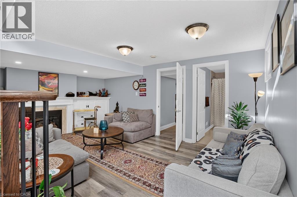 10 Maplerun Street Property Photo 37