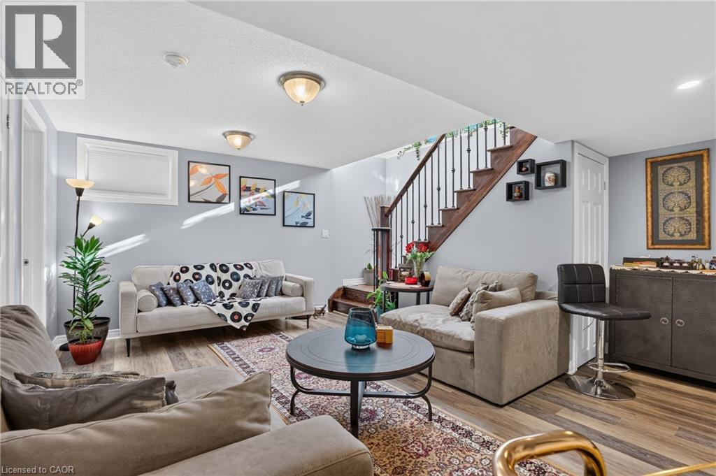 10 Maplerun Street Property Photo 39