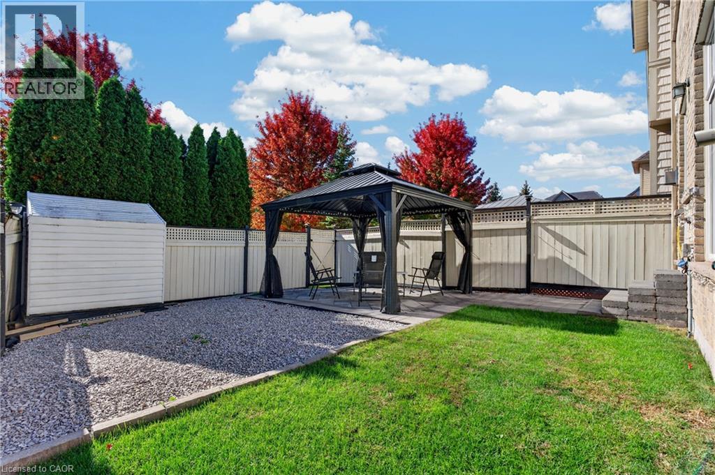 10 Maplerun Street Property Photo 43