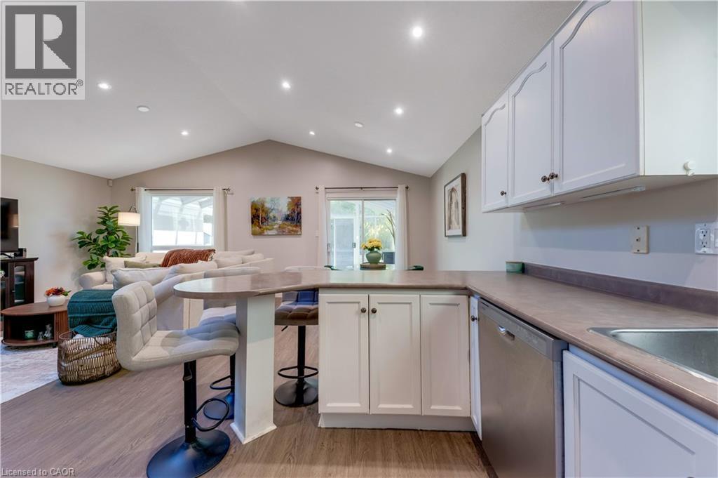 268 Keewatin Avenue Property Photo 13