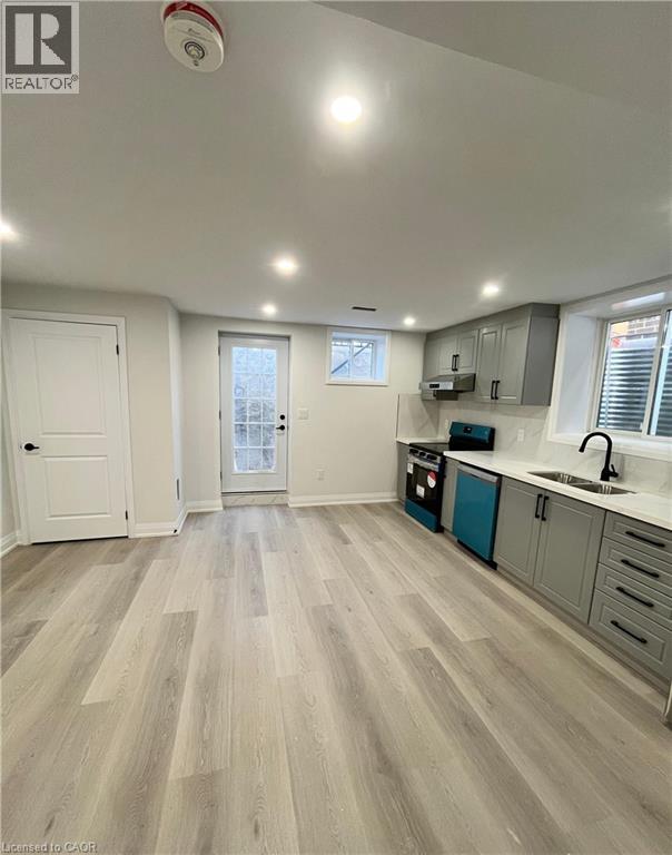 27 William Nador Street Unit# Lower Property Photo 2