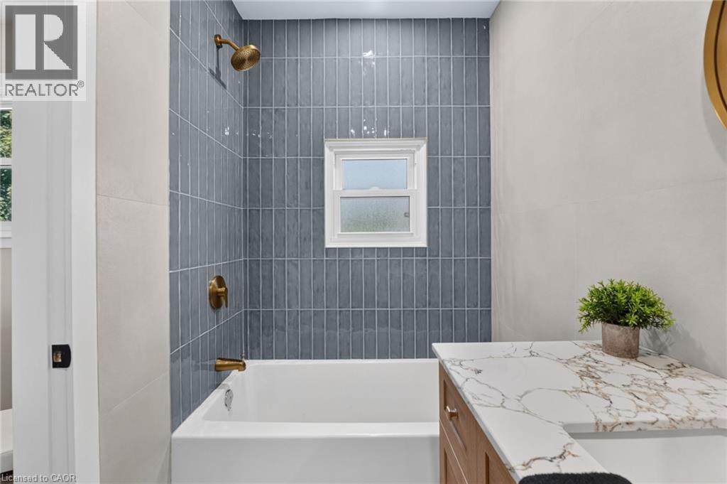 43 Brucedale Avenue E Property Photo 17