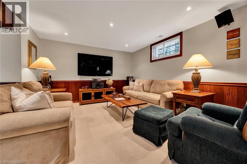 10 Meadow Heights Drive Property Photo 35