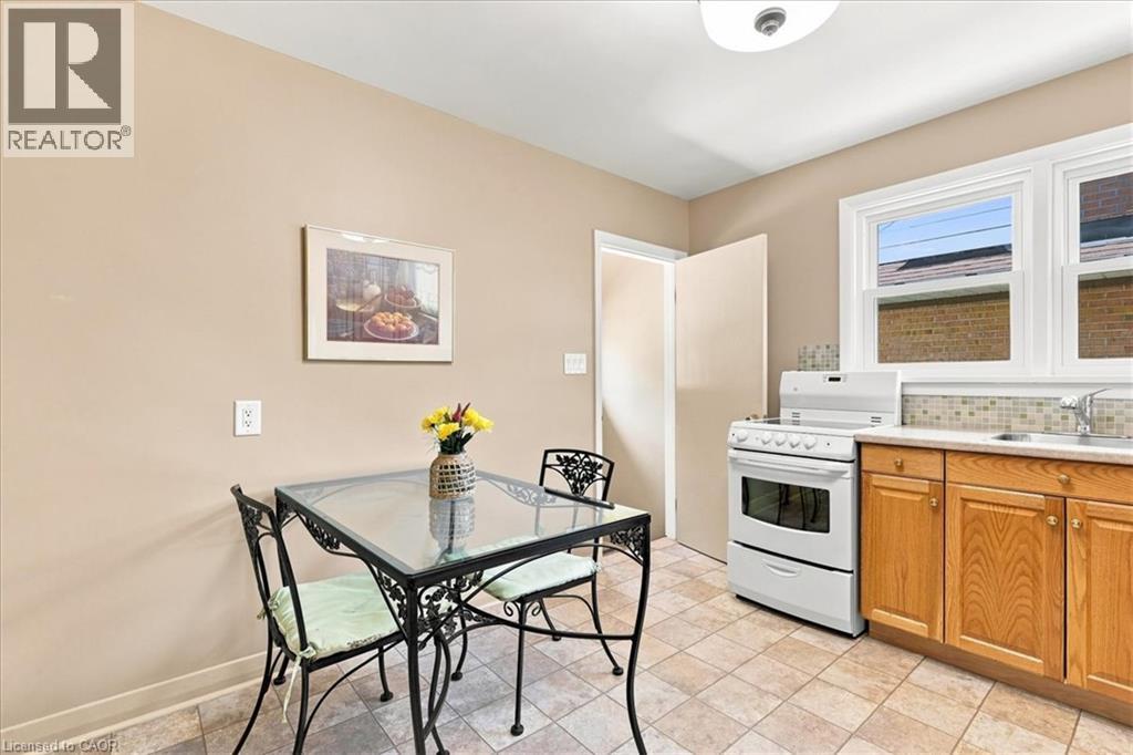 184 Murdock Avenue Property Photo 10