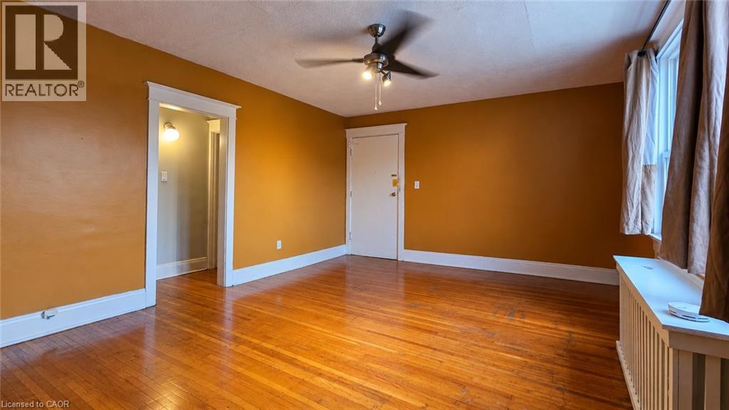 229 Hess Street S Unit# 4 Property Photo 2