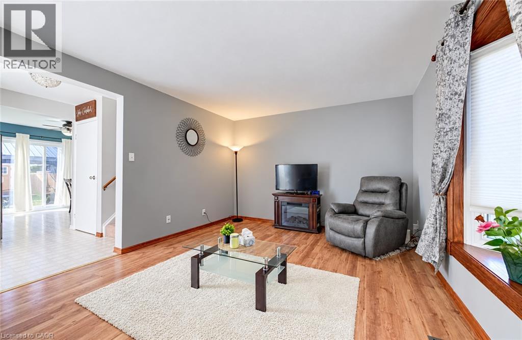 136 Sekura Crescent Property Photo 6