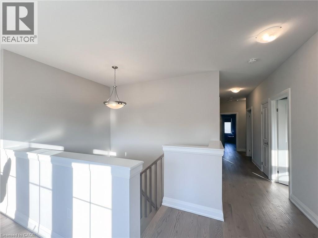 7474 Sherrilee Crescent Property Photo 14