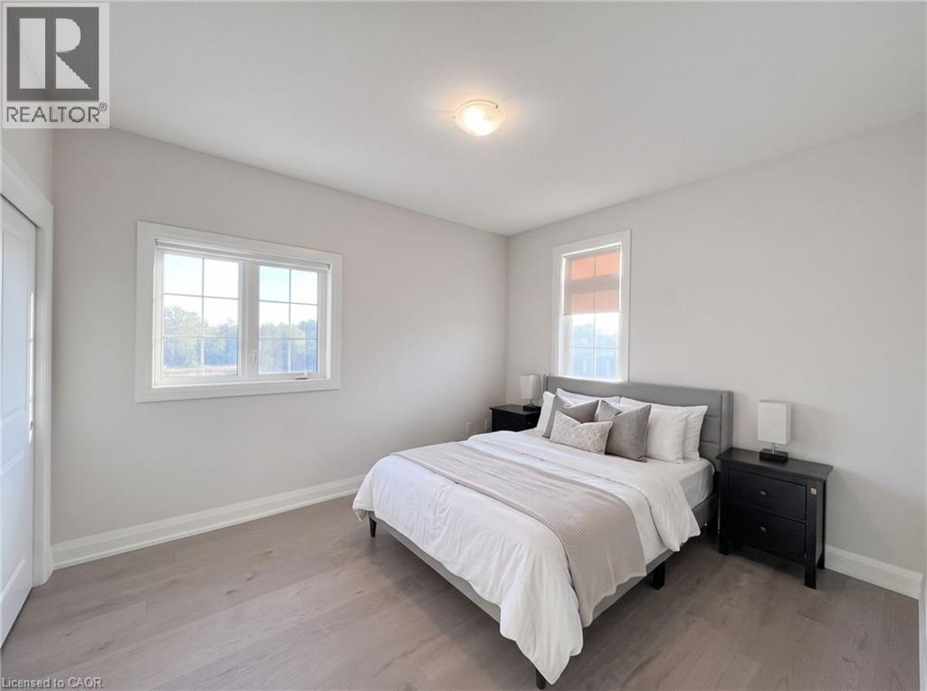 7474 Sherrilee Crescent Property Photo 24