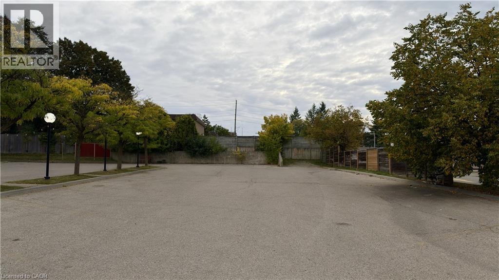 405 King Street N Property Photo 8